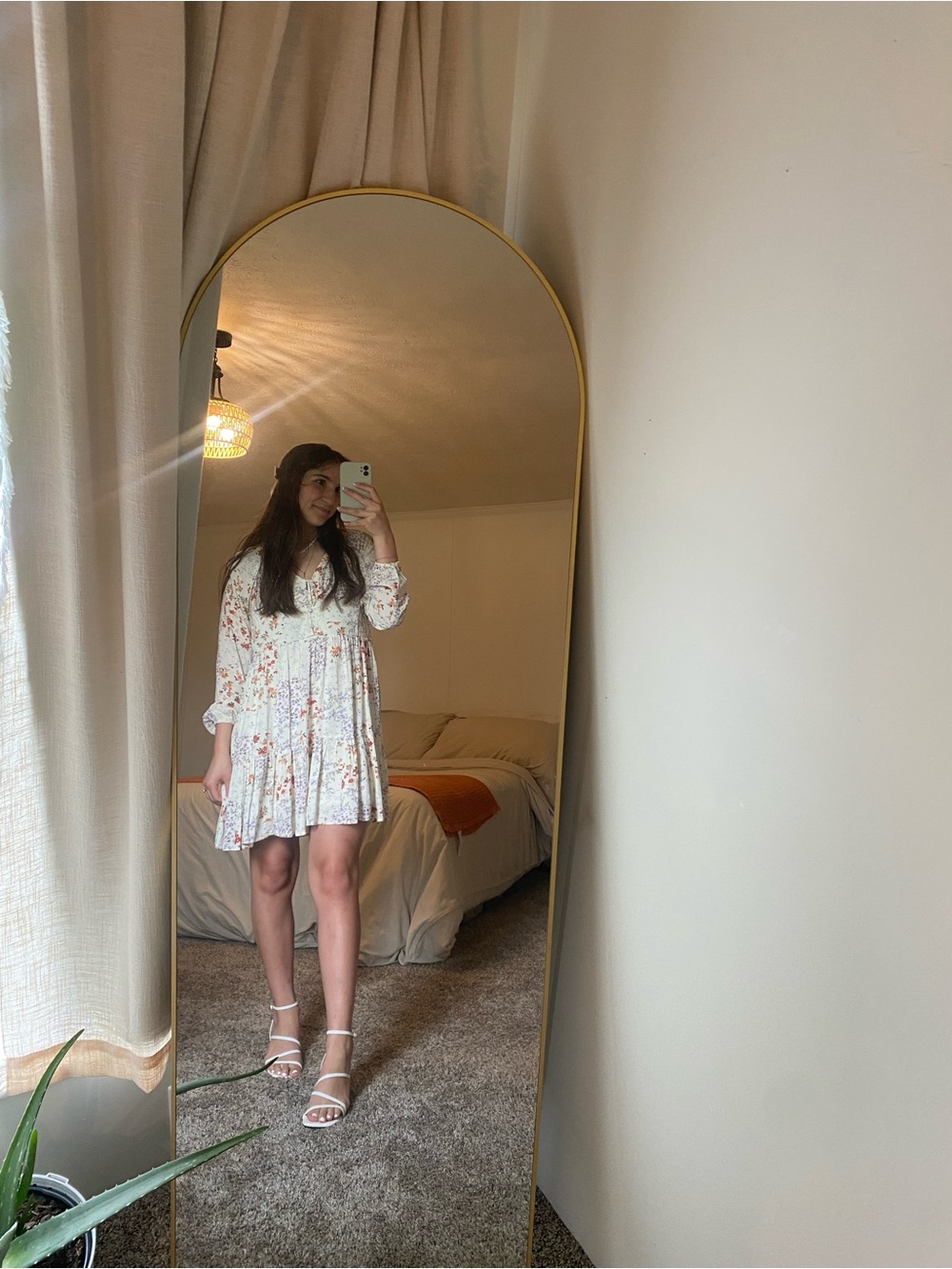 American Eagle Outfitters Cream Floral V-Neck Tie Blouse